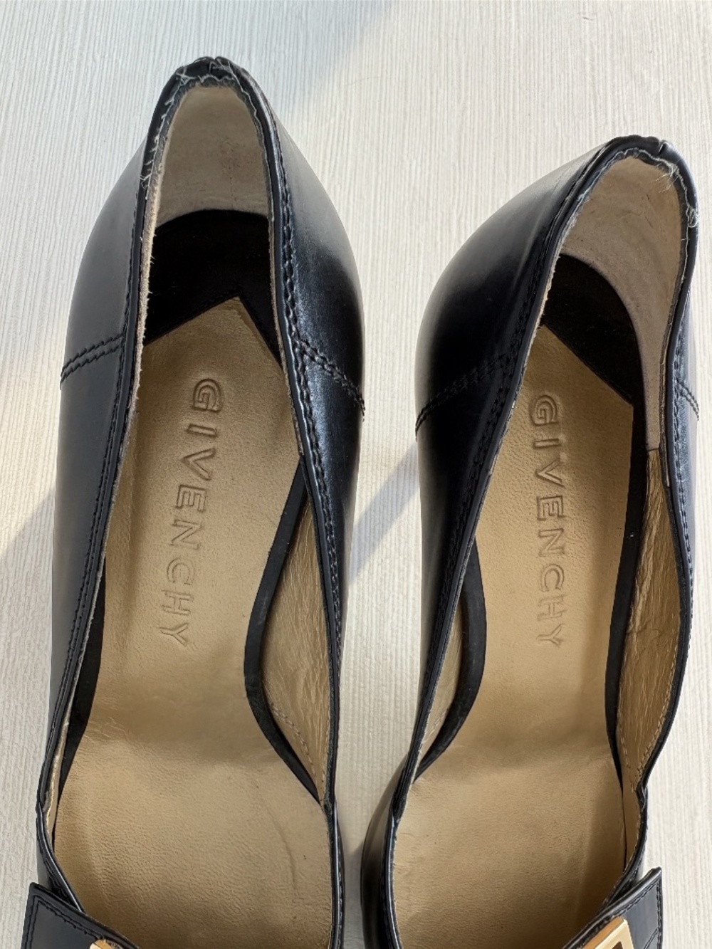 Vintage Givenchy 4G Logo Pointed Toe Kitten Heels EU 36.5 - Picture 6 of 8